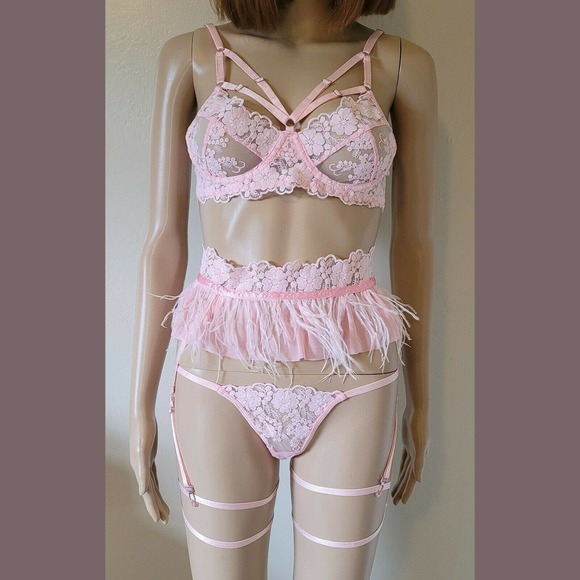 NWOT Sexy Strappy Pink Bra Feather Lingerie Mesh Garter Thong Adjustable Set - Picture 2 of 12